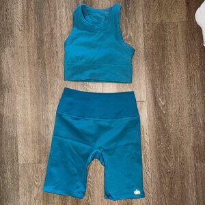 ALO Yoga Seamless Ribbed Shorts and Tank Top Set in Blue